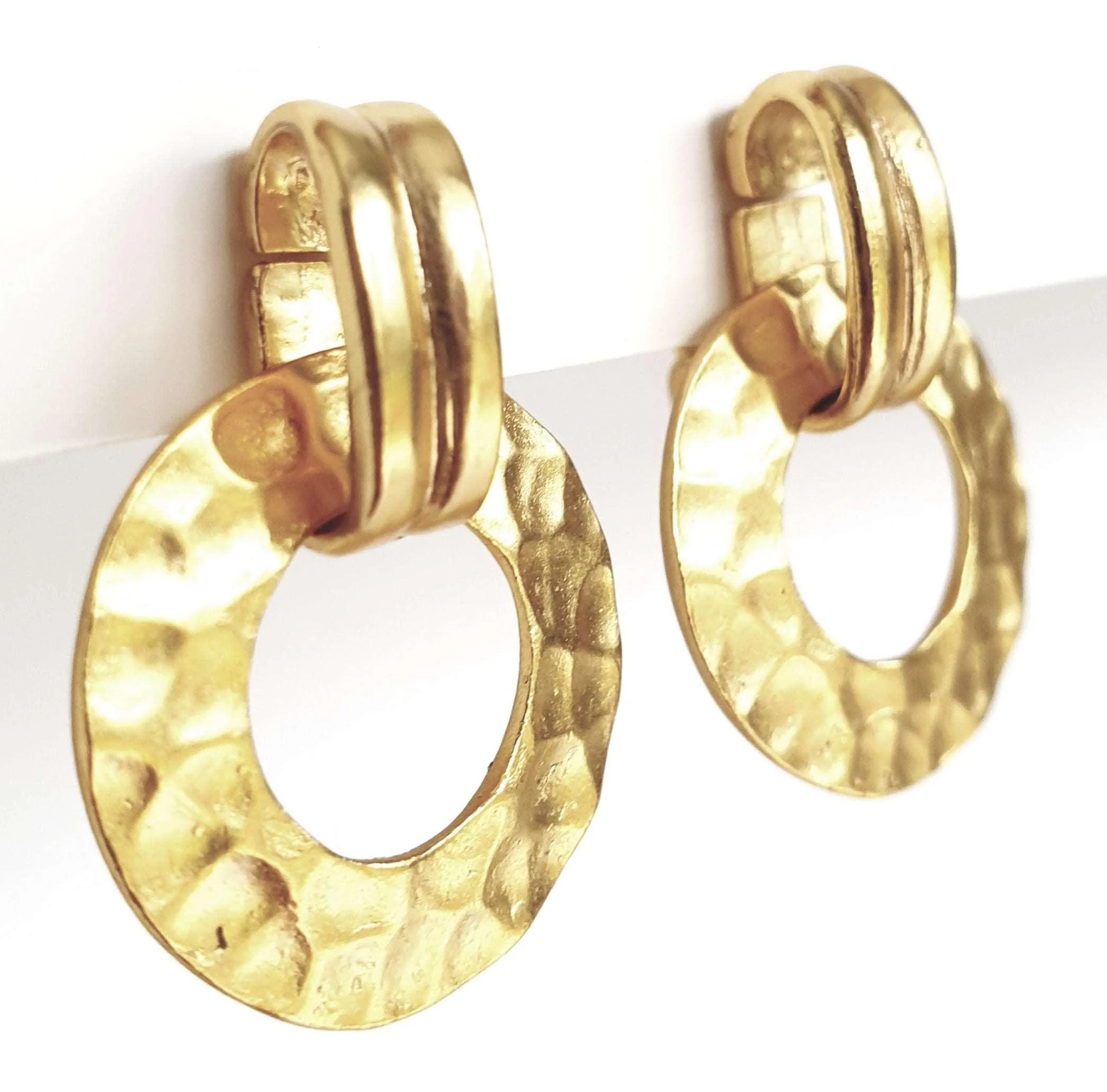 E71086 Boucles d'oreilles CLIPS martelé - Karine Sultan