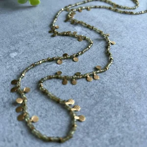Collier BALI perles fines vertes et pampilles dorées