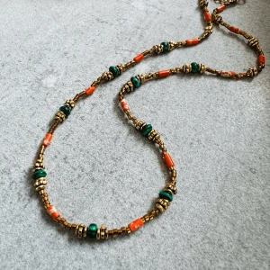 Collier KHIRA ras de cou vert orange