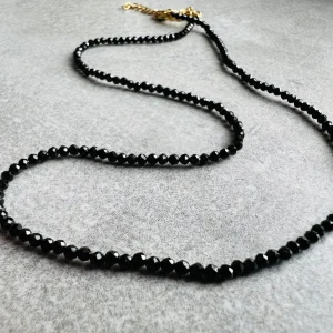 Collier OLLIE perles noires, ras de cou