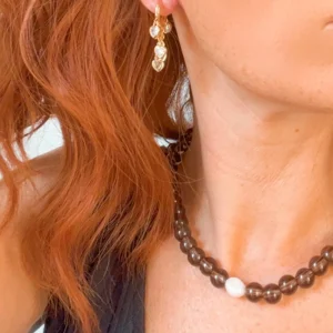 Collier ARTEMIS perles taupe