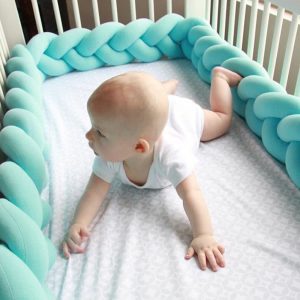 Tour de lit tressé pour bébé – 1,5m de long – Protège des chocs