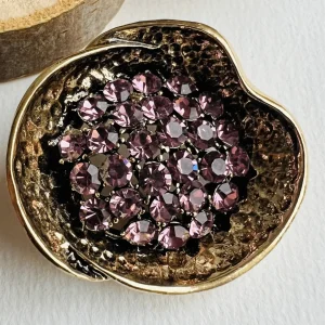 Broche BETTINA style classique strass rose