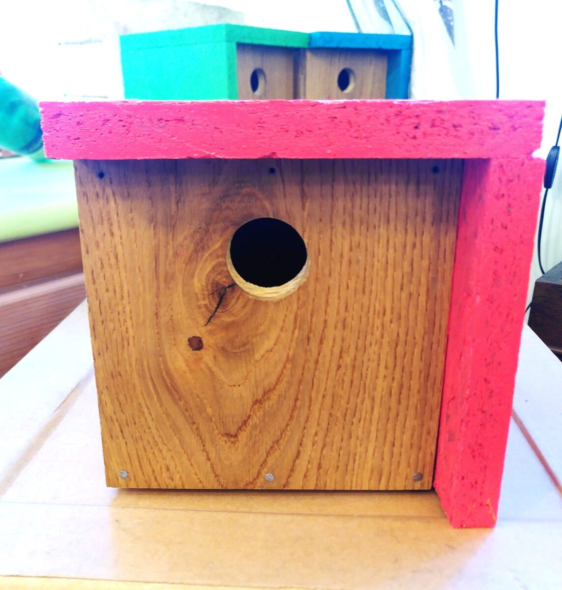 Nichoir à oiseaux en bois recyclé
