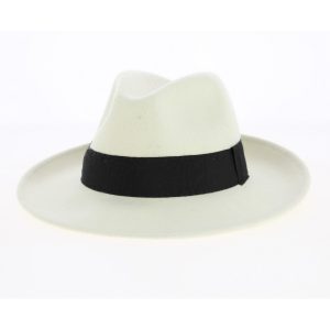 chapeau blanc
