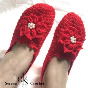 Chaussons rouge fleur à huit pétales au crochet